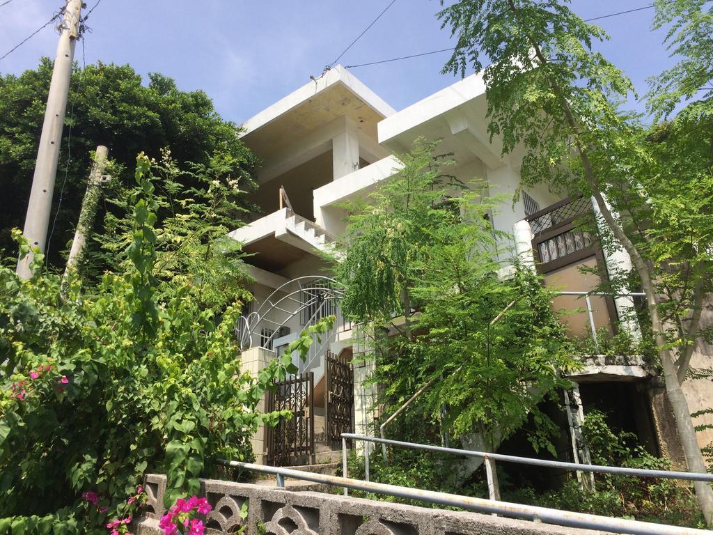 Body Balance House Hotel Miyakojima  Buitenkant foto